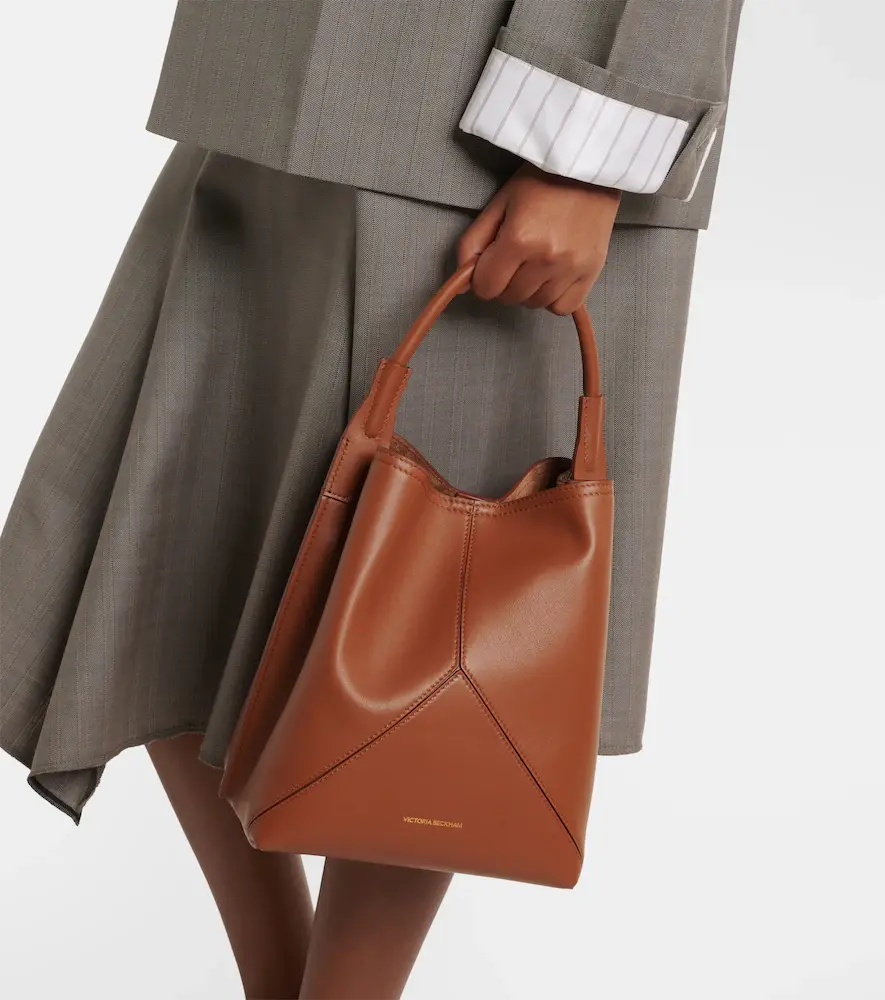 Victoria Beckham Victoria Medium leather bucket bag | Thumbnail 5