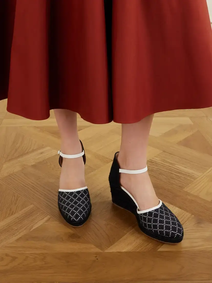 Manolo Blahnik Espadrahi 90 Leather-trimmed Canvas Espadrille Pumps | Thumbnail 2 Manolo Blahnik Espadrahi 90 Leather-trimmed Canvas Espadrille Pumps | Thumbnail 2