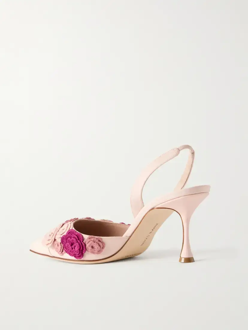 Manolo Blahnik Svemutasli 70 Crochet-knit Trimmed Leather Pumps | Thumbnail 3 Manolo Blahnik Svemutasli 70 Crochet-knit Trimmed Leather Pumps | Thumbnail 3