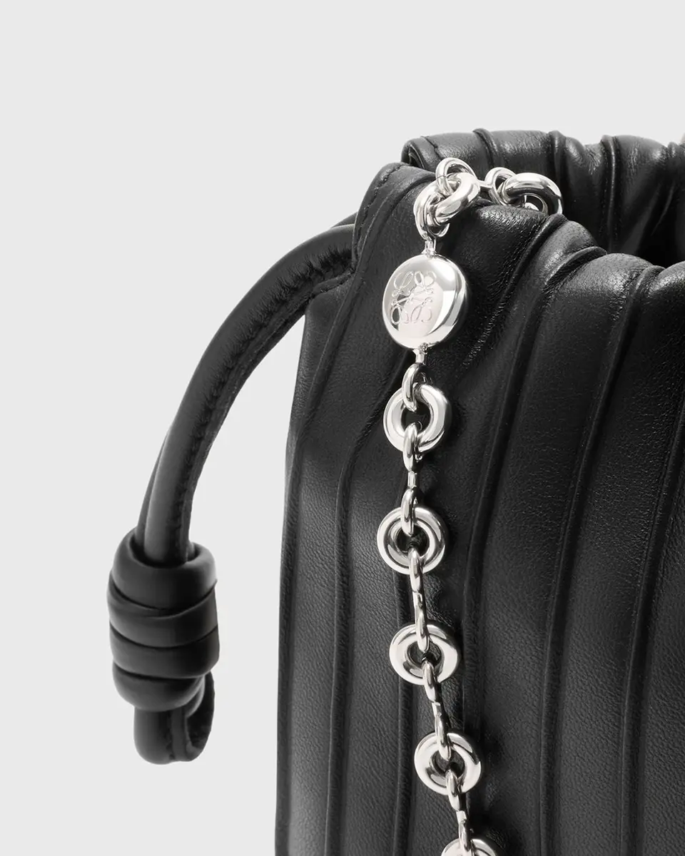 Loewe Flamenco Pleated Shoulder Bag in Napa Leather | Thumbnail 4 Loewe Flamenco Pleated Shoulder Bag in Napa Leather | Thumbnail 4