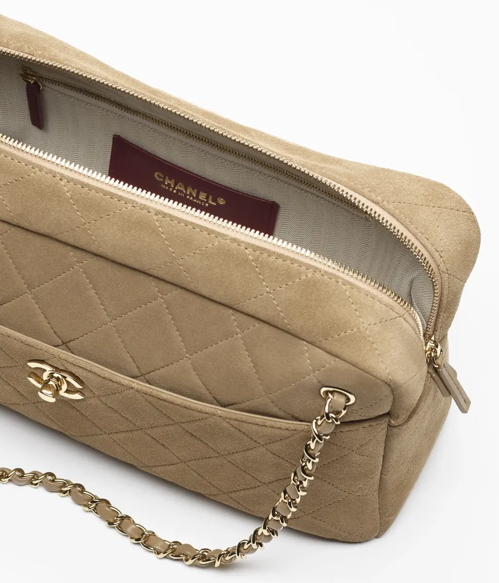 Chanel Maxi Camera Case | Thumbnail 3 Chanel Maxi Camera Case | Thumbnail 3