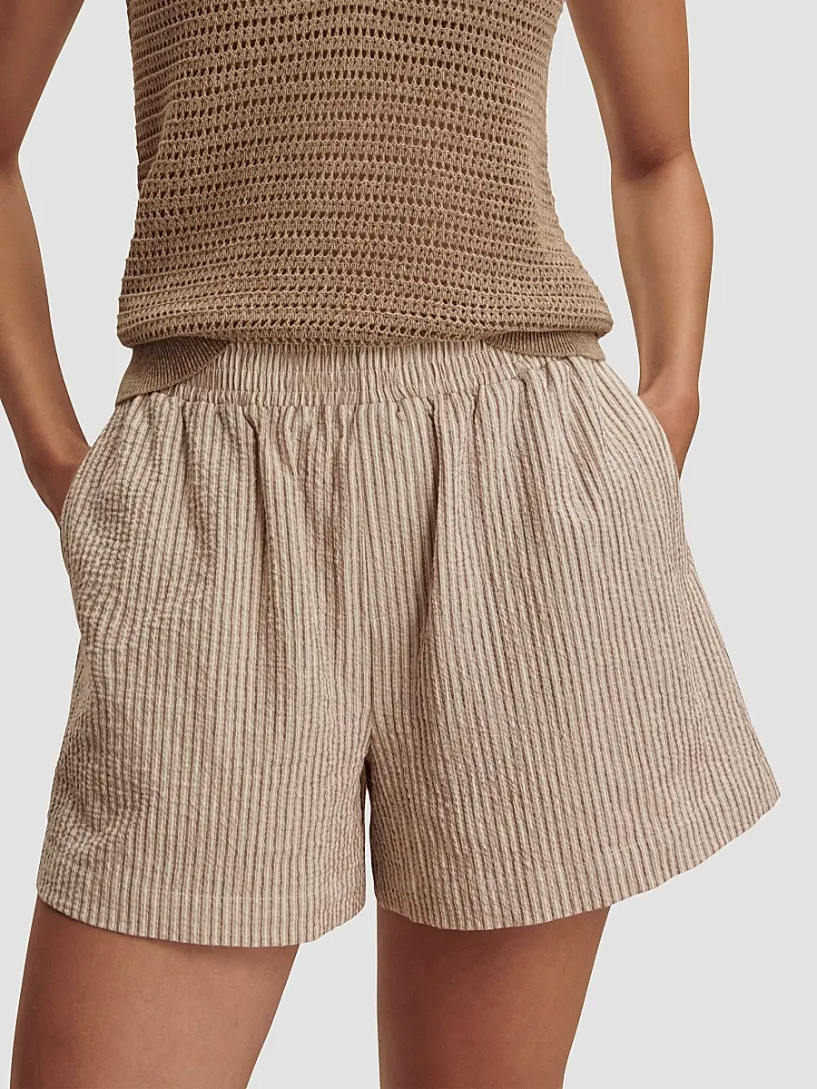 Varley Women's Darina Striped Stretch-Cotton Seersucker Shorts | Thumbnail 3 Varley Women's Darina Striped Stretch-Cotton Seersucker Shorts | Thumbnail 3