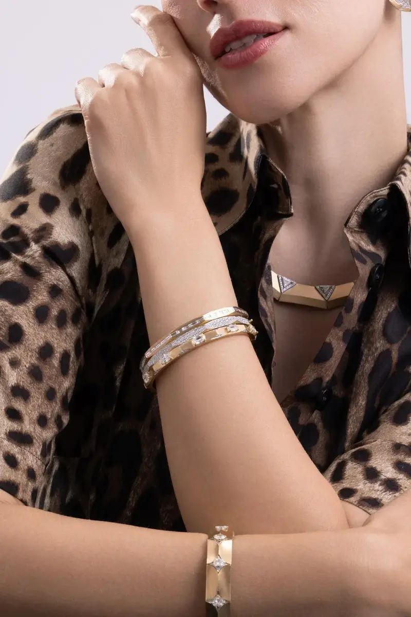 ARUNASHI Diamond Five Oval Geometric Enigma Bangle Bracelet | Thumbnail 3 ARUNASHI Diamond Five Oval Geometric Enigma Bangle Bracelet | Thumbnail 3