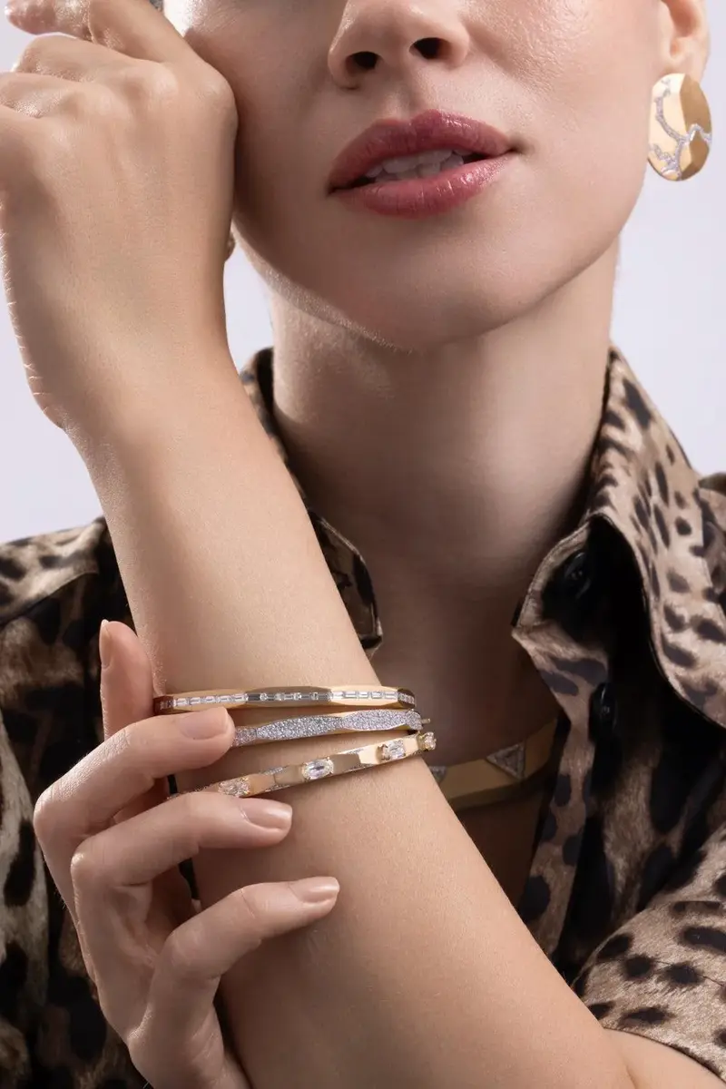 ARUNASHI Diamond Five Oval Geometric Enigma Bangle Bracelet | Thumbnail 4 ARUNASHI Diamond Five Oval Geometric Enigma Bangle Bracelet | Thumbnail 4
