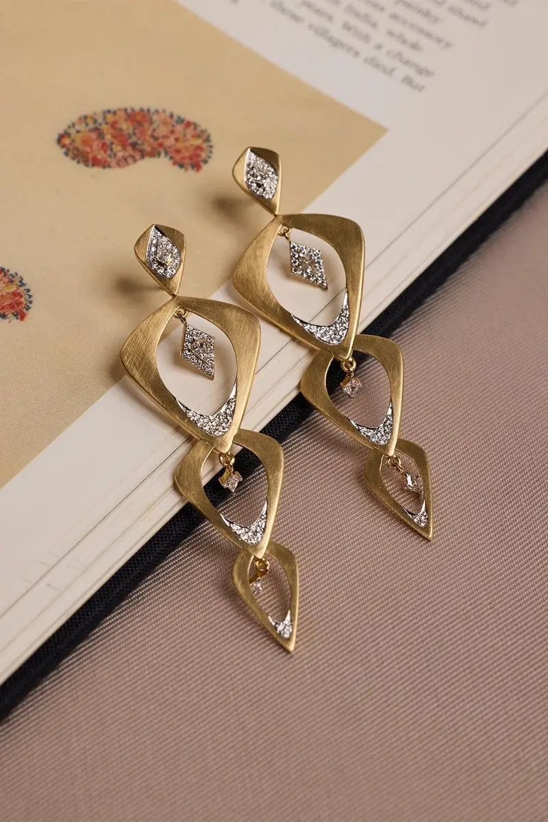ARUNASHI Diamond Three Tier Wicker Earrings | Thumbnail 5 ARUNASHI Diamond Three Tier Wicker Earrings | Thumbnail 5