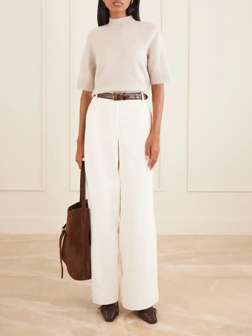 Tod's 40 Logo-detailed Suede Pumps | Thumbnail 4 Tod's 40 Logo-detailed Suede Pumps | Thumbnail 4