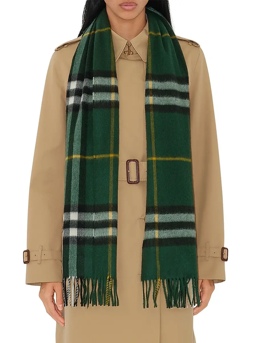 Burberry Women's Giant Check Cashmere Scarf | Thumbnail 2 Burberry Women's Giant Check Cashmere Scarf | Thumbnail 2