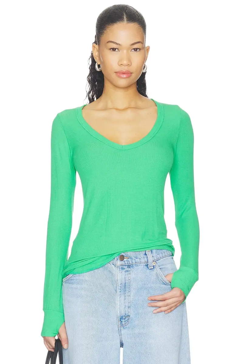 Otis Long Sleeve Fitted V-neck