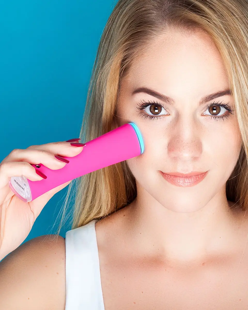 Foreo ESPADA Blue Light Acne Treatment | Thumbnail 4
