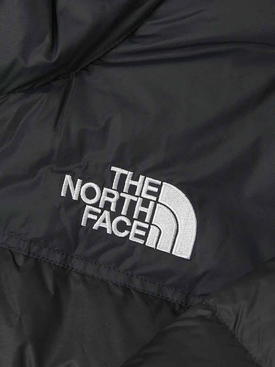 The North Face Women's Plus Size 1996 Retro Nuptse Jacket | Thumbnail 7 The North Face Women's Plus Size 1996 Retro Nuptse Jacket | Thumbnail 7