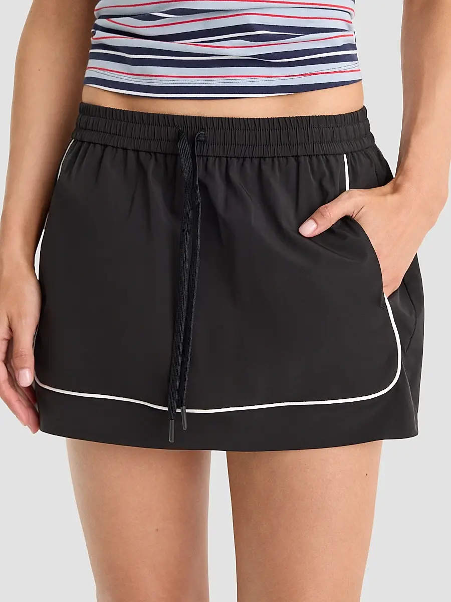GOOD AMERICAN Women's The Sport Mini Skort | Thumbnail 4 GOOD AMERICAN Women's The Sport Mini Skort | Thumbnail 4
