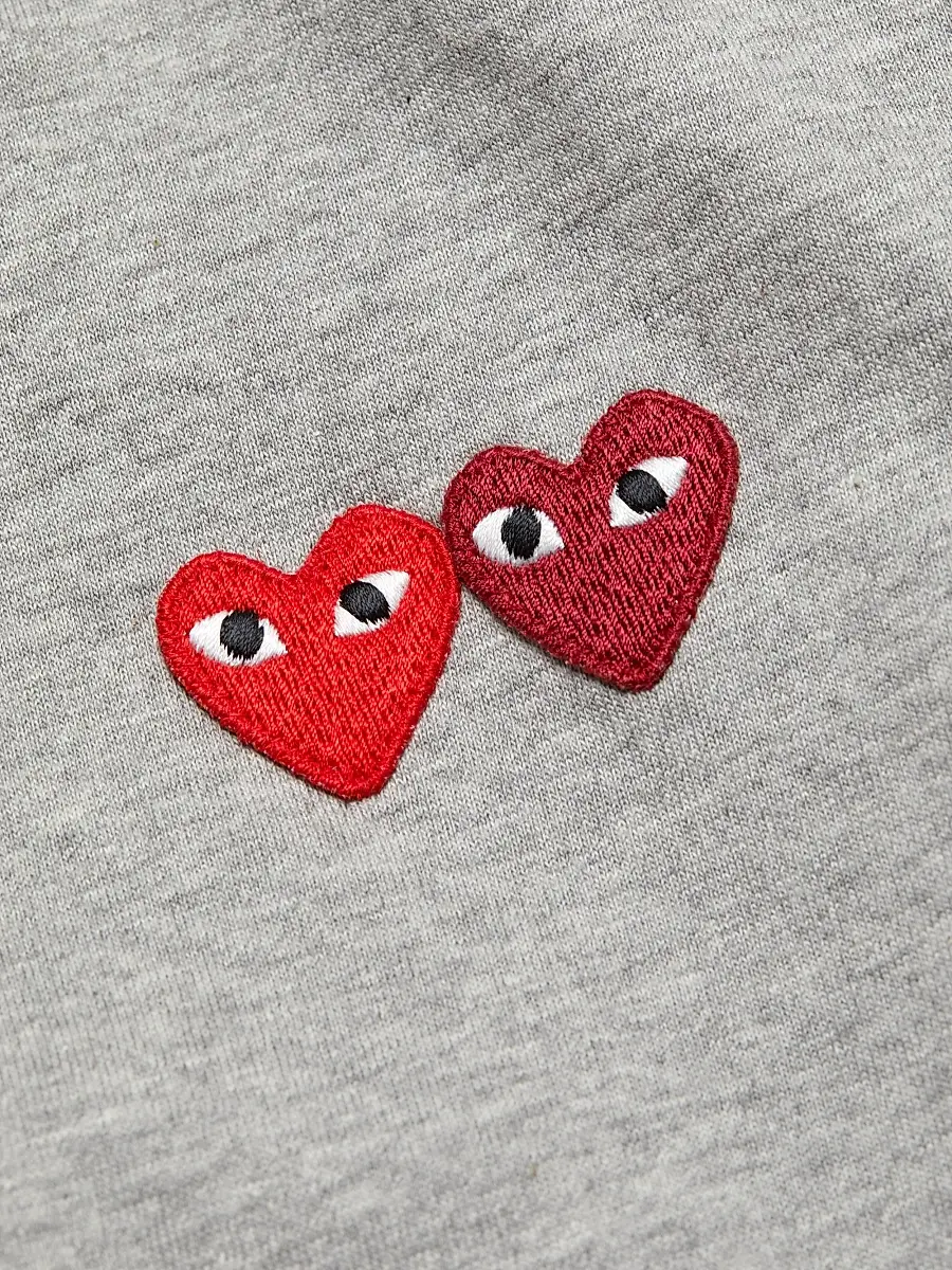 Comme des Garçons PLAY Women's Double Heart T-Shirt | Thumbnail 7