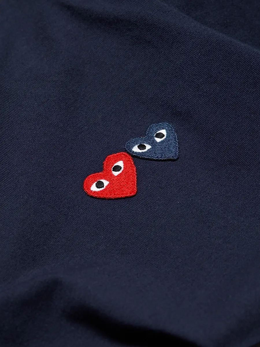 Comme des Garçons PLAY Women's Double Heart T-Shirt | Thumbnail 7 Comme des Garçons PLAY Women's Double Heart T-Shirt | Thumbnail 7