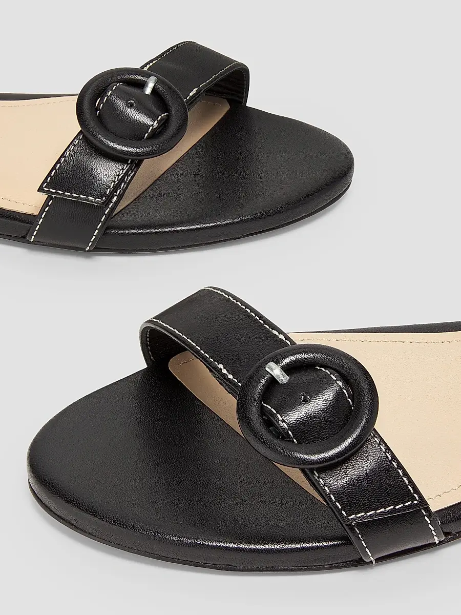 22élevé Women's Double Buckle Leather Flat Sandals | Thumbnail 6