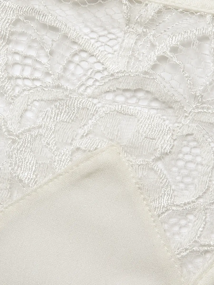 Kiki de Montparnasse Women's Coquette Lace Thong | Thumbnail 5 Kiki de Montparnasse Women's Coquette Lace Thong | Thumbnail 5