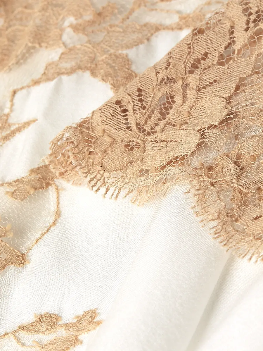 Kiki de Montparnasse Women's Orchid Silk & Lace Robe | Thumbnail 6 Kiki de Montparnasse Women's Orchid Silk & Lace Robe | Thumbnail 6