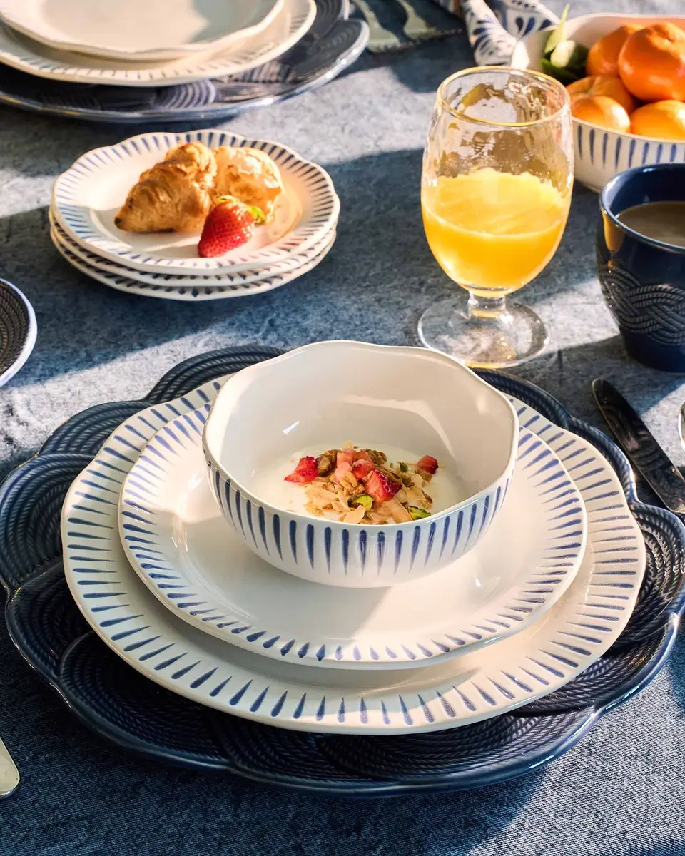 Juliska Sitio Stripe Delft Blue 16-Piece Dinnerware Set | Thumbnail 5