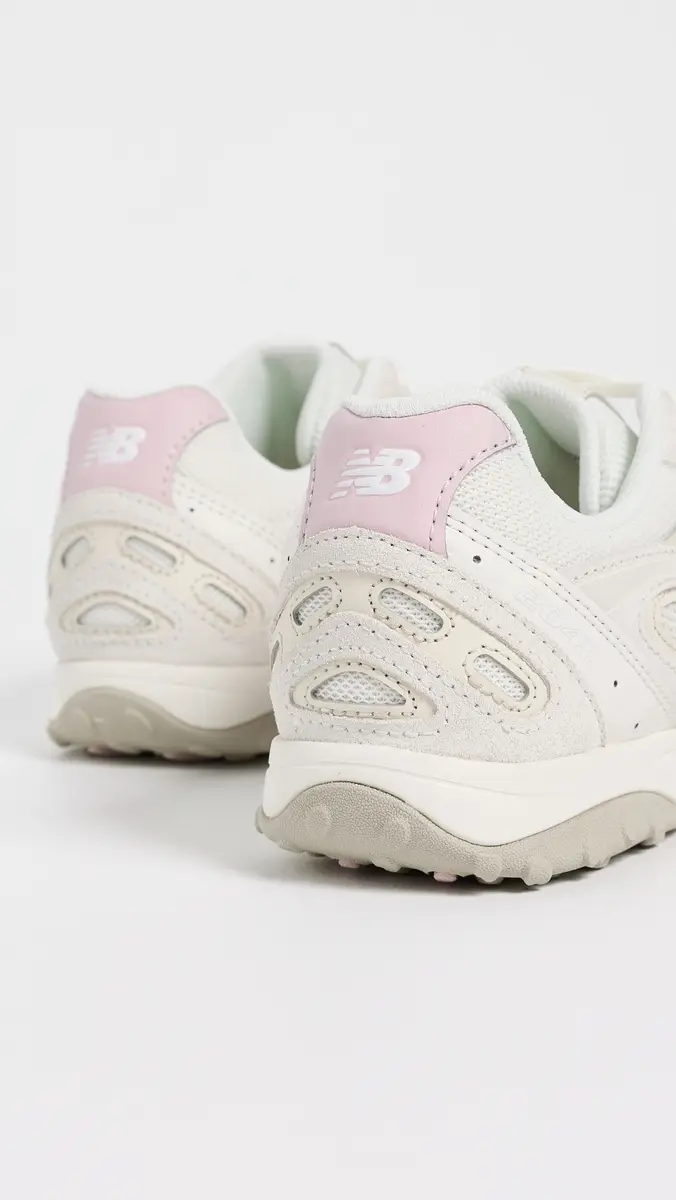 New Balance 204L Sneakers | Thumbnail 5 New Balance 204L Sneakers | Thumbnail 5