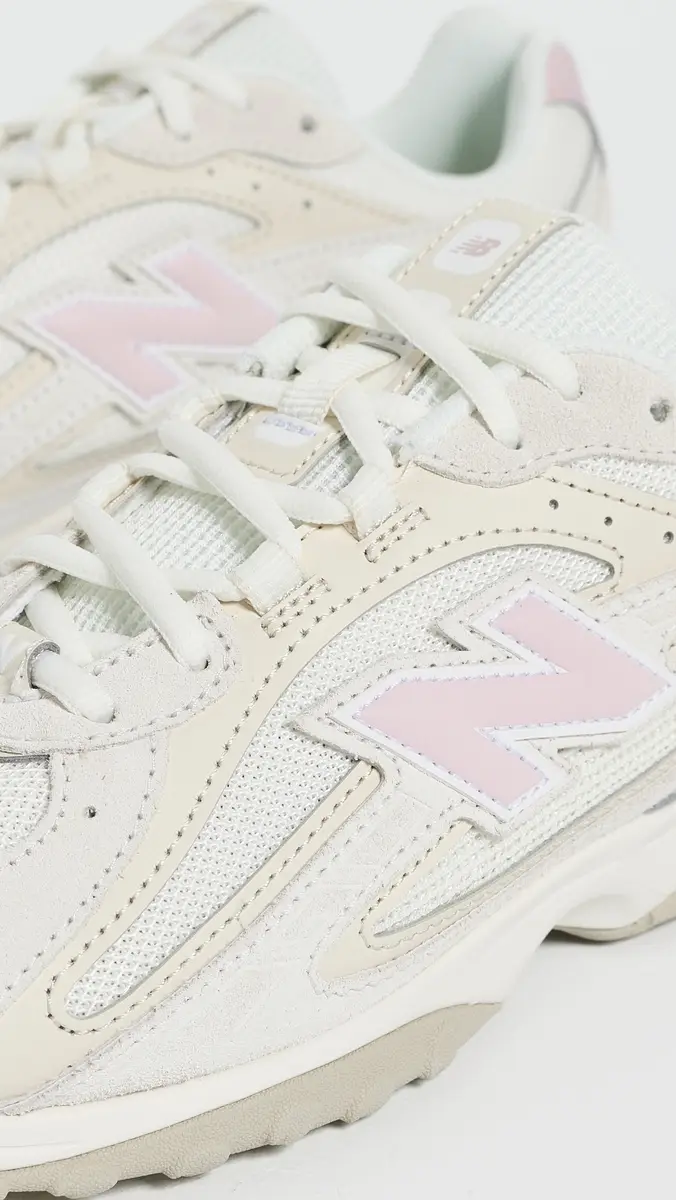 New Balance 204L Sneakers | Thumbnail 6 New Balance 204L Sneakers | Thumbnail 6