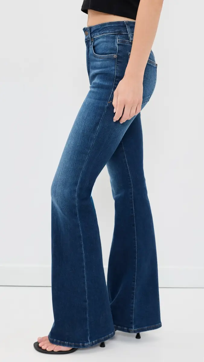 GOOD AMERICAN Soft Tech Flare Good Legs Jeans | Thumbnail 4 GOOD AMERICAN Soft Tech Flare Good Legs Jeans | Thumbnail 4