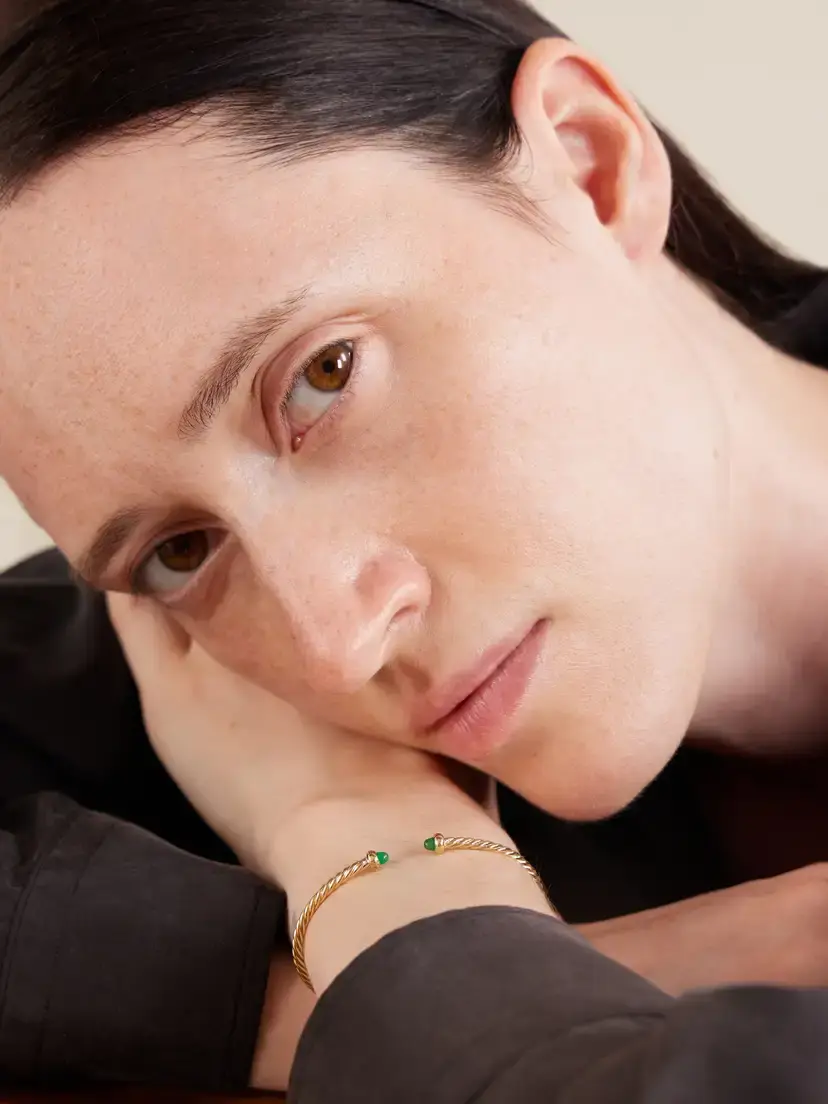 David Yurman Micro Cablespira Flex 18-karat Gold Emerald Bangle | Thumbnail 2 David Yurman Micro Cablespira Flex 18-karat Gold Emerald Bangle | Thumbnail 2