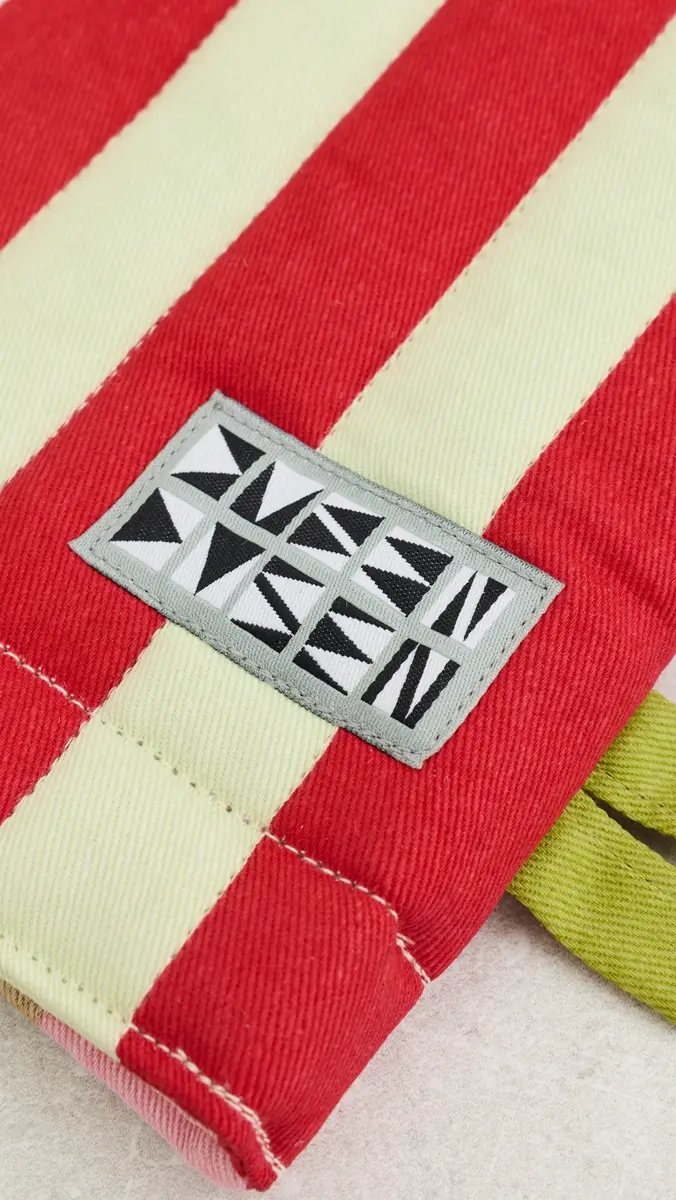 Dusen Dusen Striped Oven Mitt | Thumbnail 3
