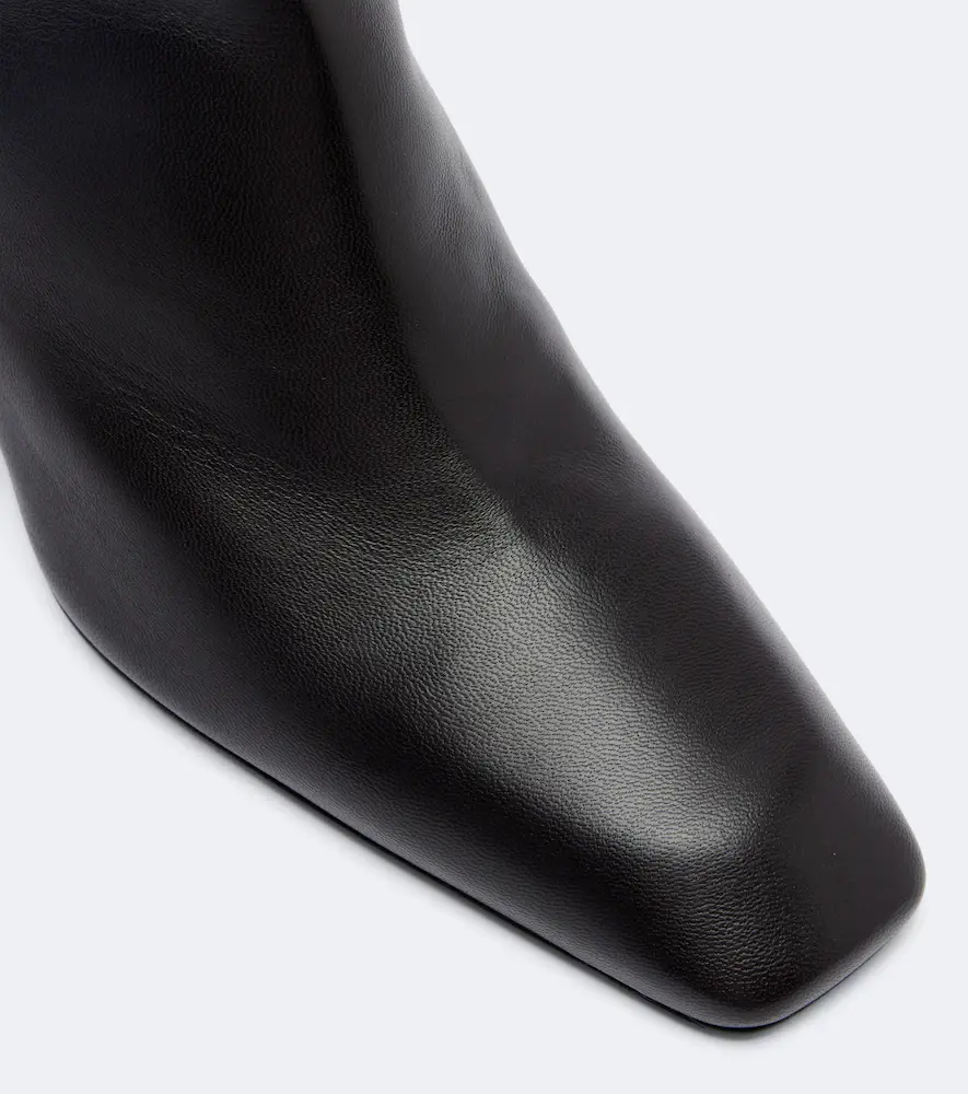 TOTEME Leather ankle boots | Thumbnail 2