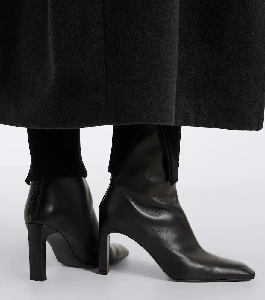 TOTEME Leather ankle boots | Thumbnail 5