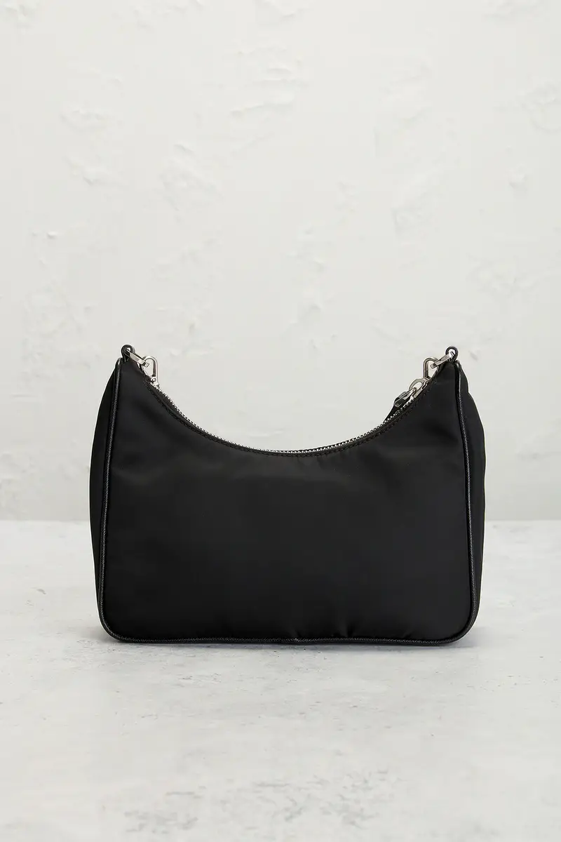 Prada Re-Edition 2005 Re-Nylon Shoulder Bag | Thumbnail 3 Prada Re-Edition 2005 Re-Nylon Shoulder Bag | Thumbnail 3
