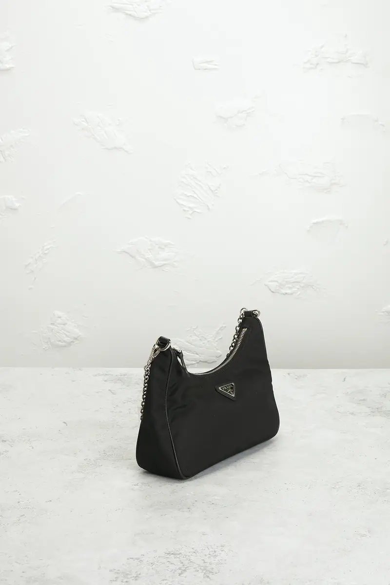prada Prada Re-Edition 2005 Re-Nylon Shoulder Bag | Thumbnail 4