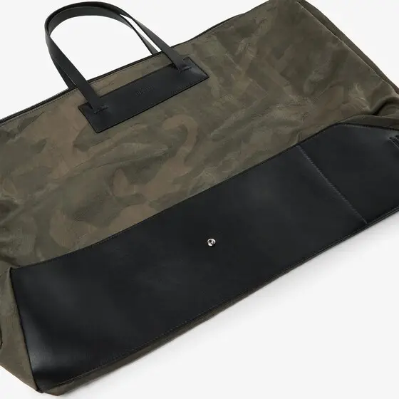 Fendi Versatile, travel-ready duffle bag | Thumbnail 6 Fendi Versatile, travel-ready duffle bag | Thumbnail 6