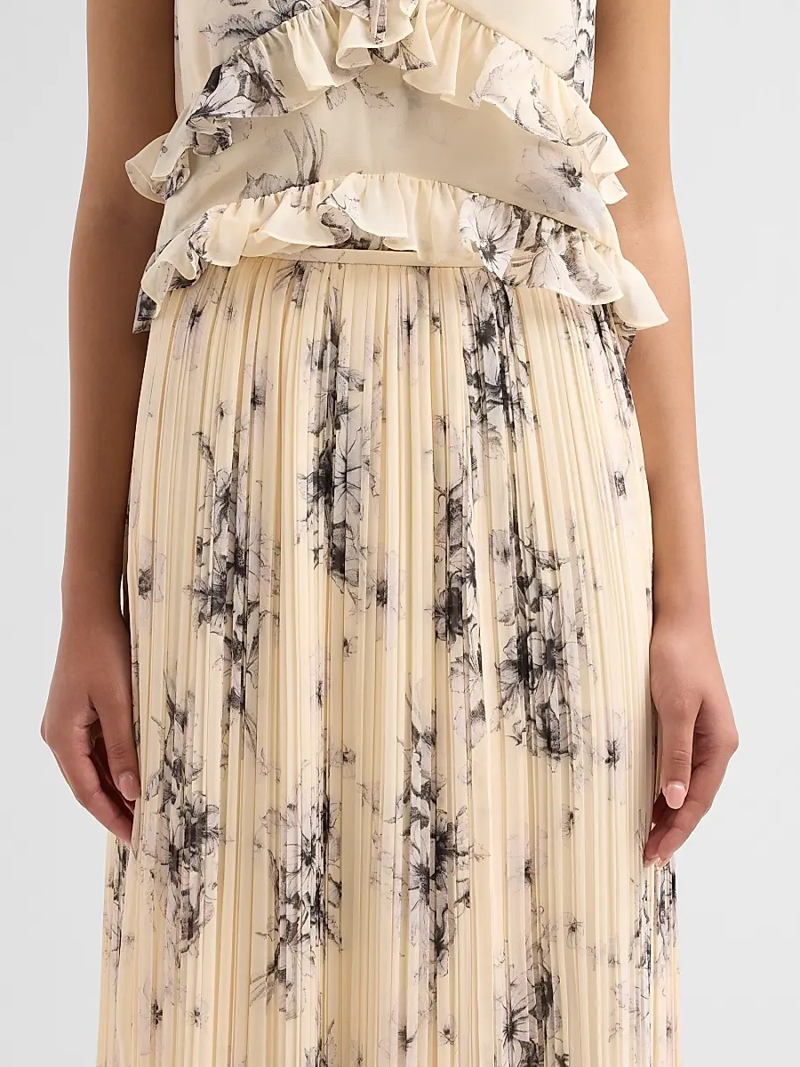 Cinq à Sept Women's Delaine Hand-Sketched Floral Midi Skirt | Thumbnail 5