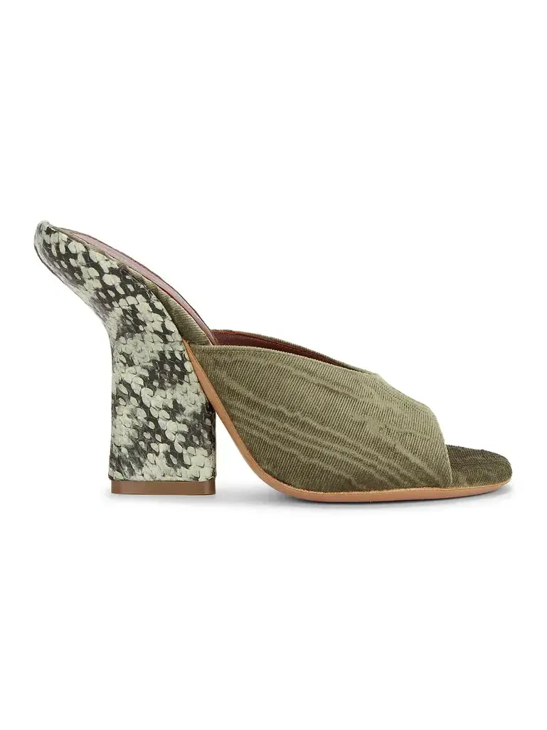 Rounded Toe Slide Mule