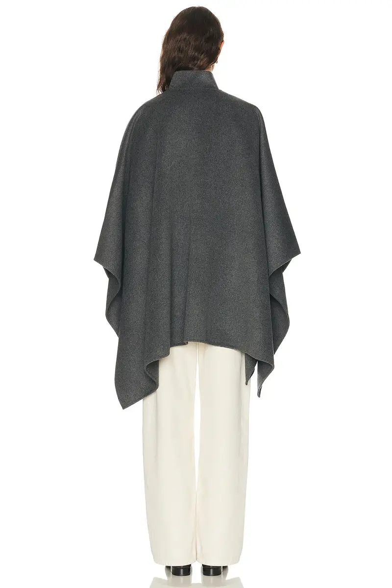 RÓHE Double Faced Wool Pankou Closure Poncho | Thumbnail 4 RÓHE Double Faced Wool Pankou Closure Poncho | Thumbnail 4
