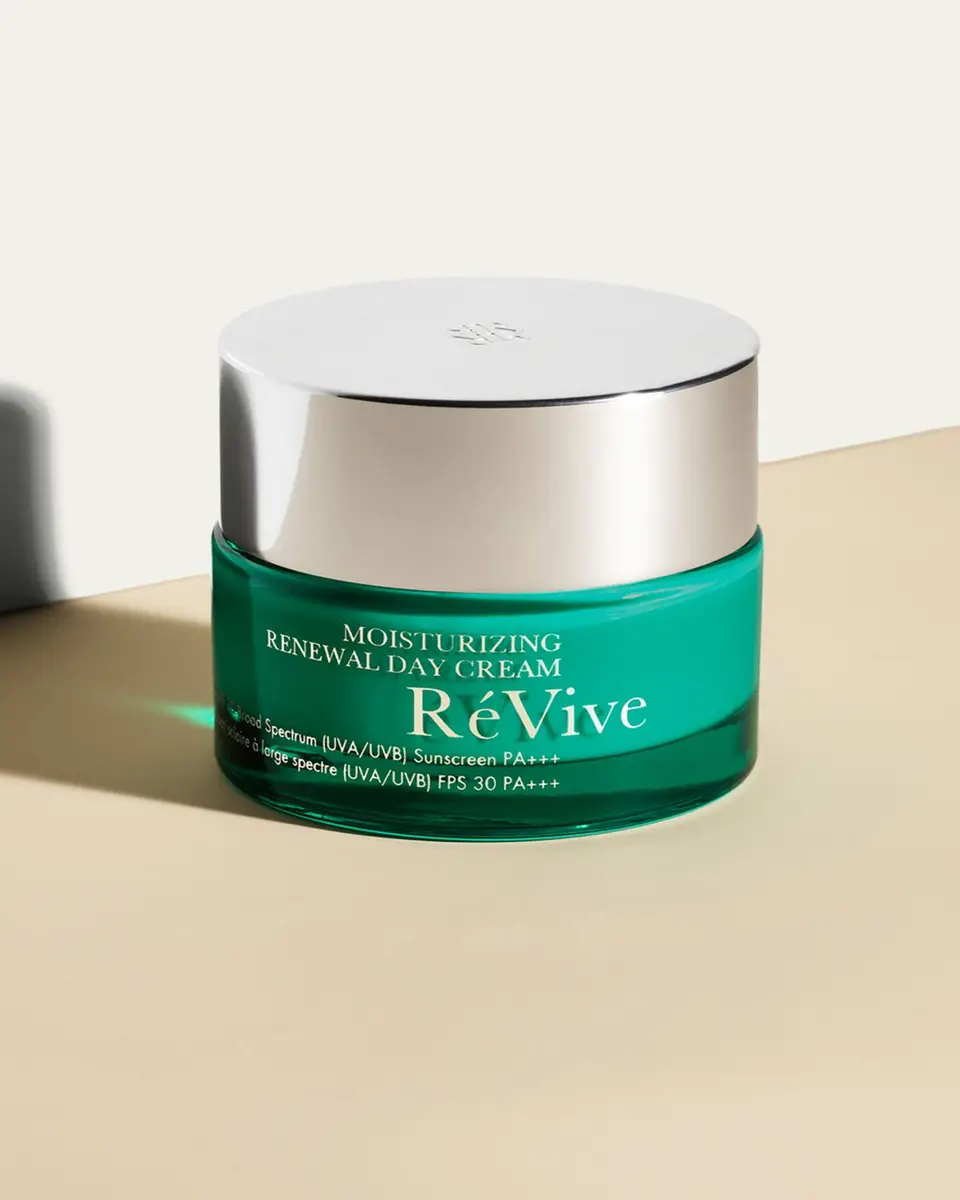 RéVive Moisturizing Renewal Day Cream | Thumbnail 4 RéVive Moisturizing Renewal Day Cream | Thumbnail 4