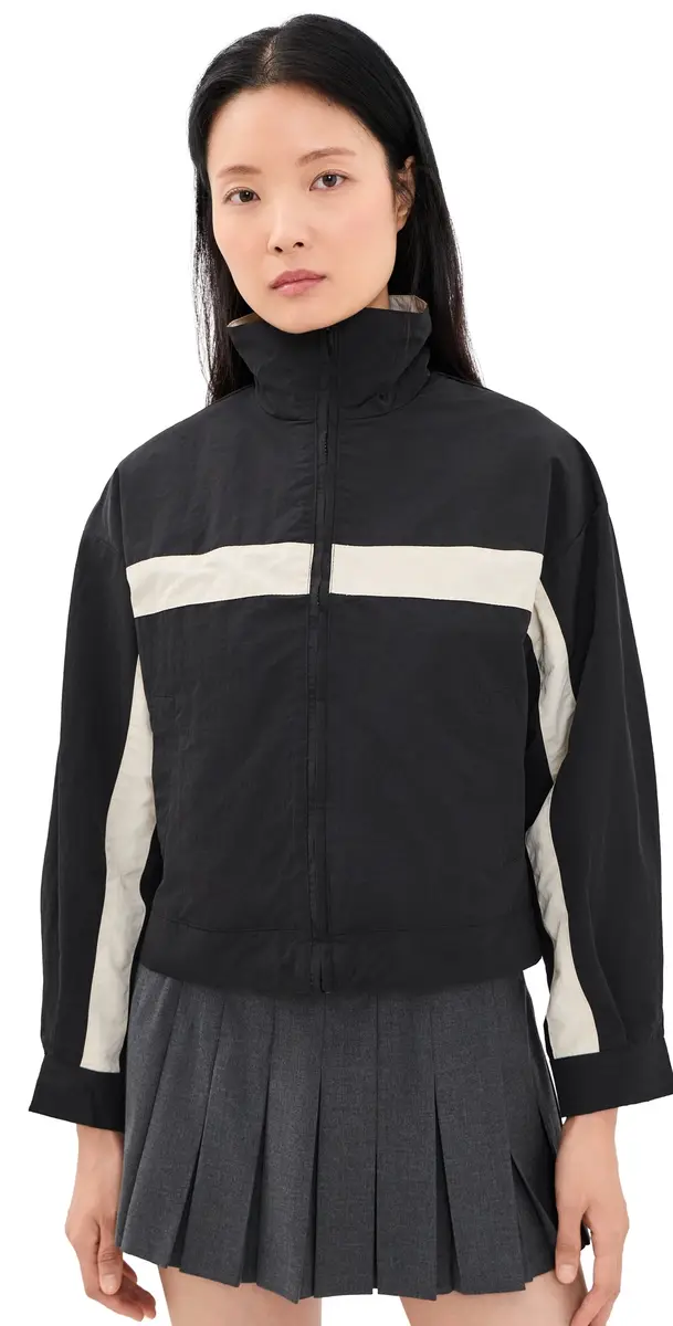 Lioness Essential Windbreaker Noir | Image 1 Lioness Essential Windbreaker Noir | Image 1