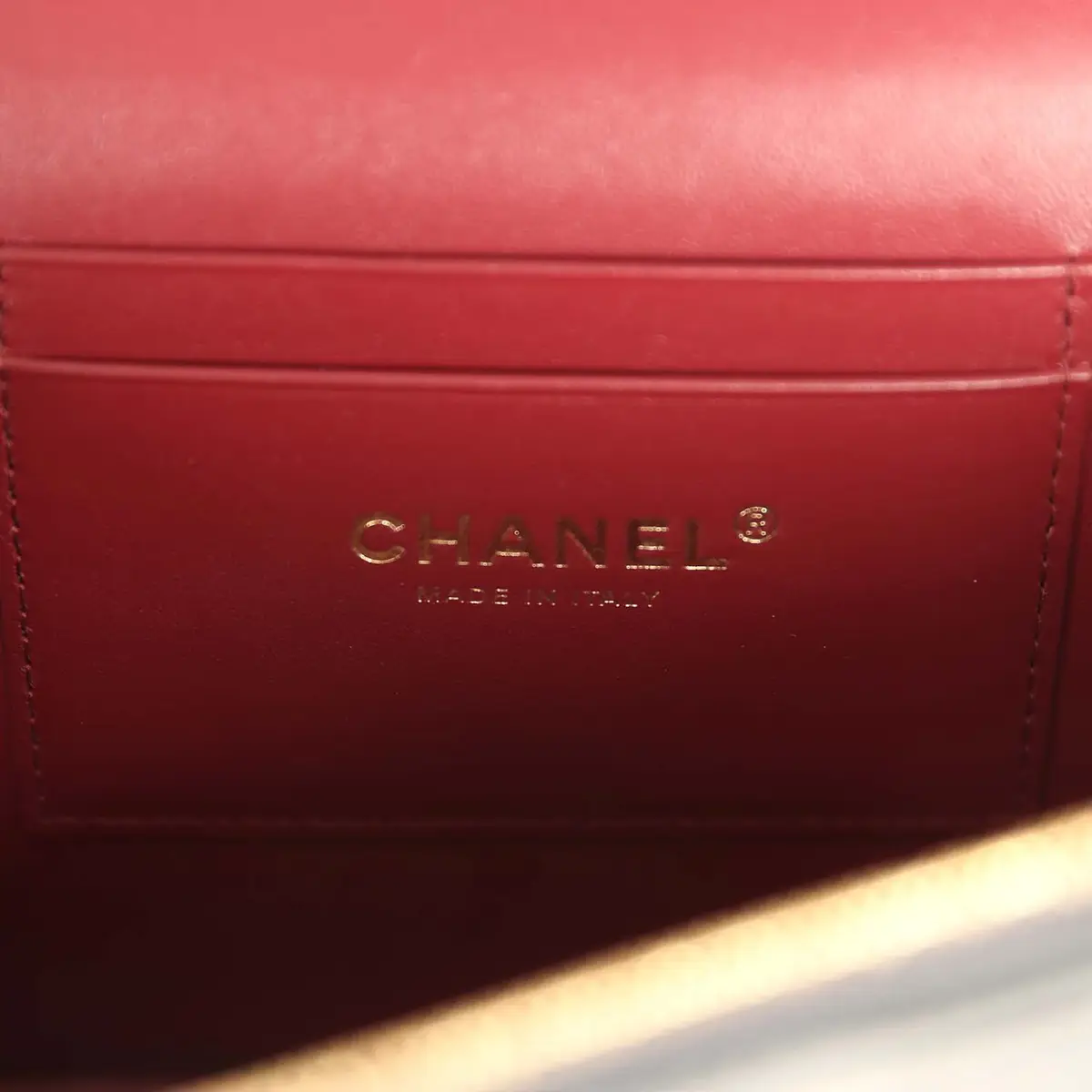Chanel Chanel Large Top Handle Long Vanity Case Grey Croc Embossed Calfskin Gold Hardware | Thumbnail 9