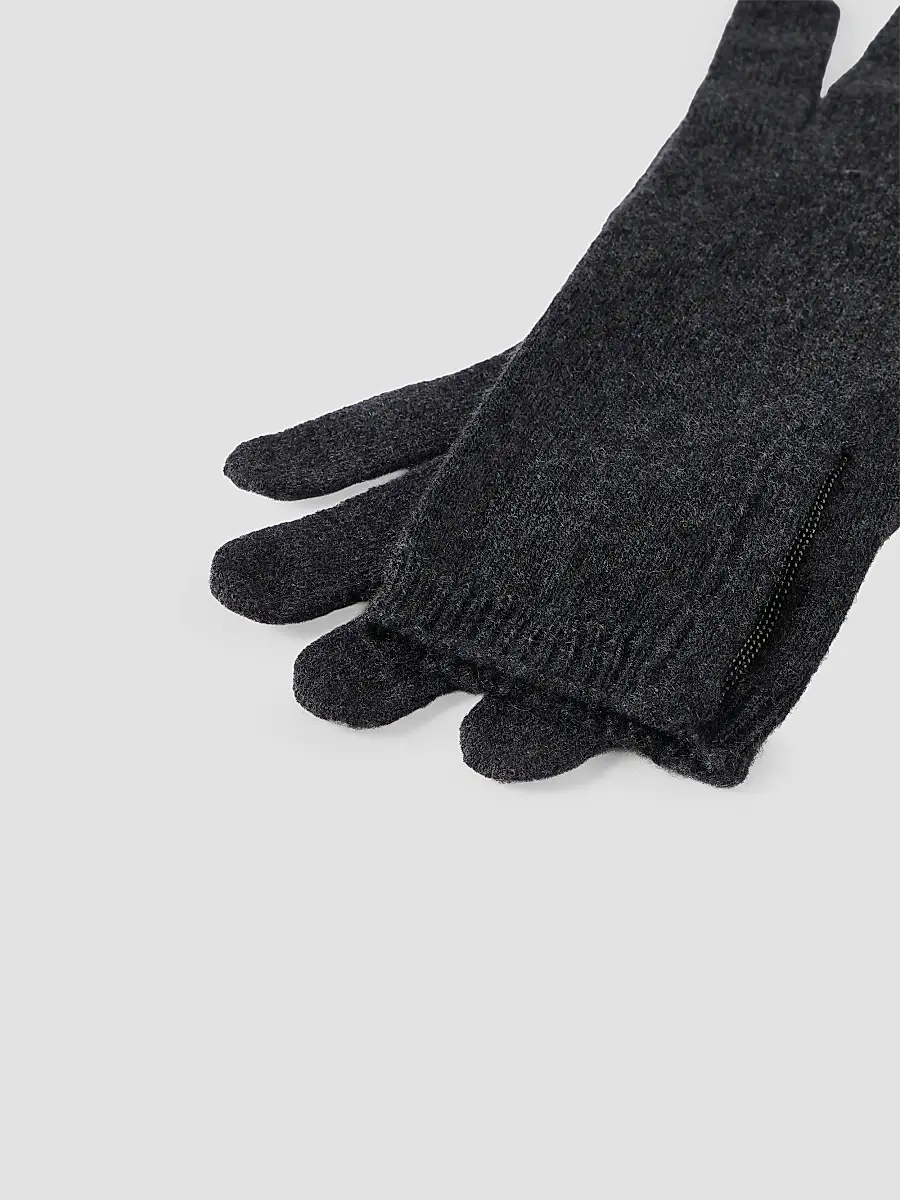 Brunello Cucinelli Women's Cashmere Knit Gloves with Monili - Lignite Grey | Thumbnail 3 Brunello Cucinelli Women's Cashmere Knit Gloves with Monili - Lignite Grey | Thumbnail 3
