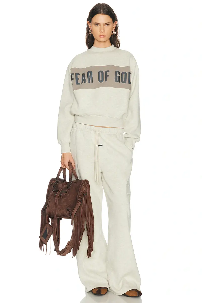 Fear of God Essentials Cargo Relaxed Sweatpant | Thumbnail 5 Fear of God Essentials Cargo Relaxed Sweatpant | Thumbnail 5