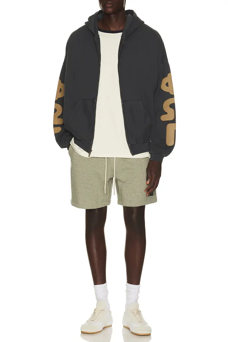 Fear of God Essentials Classic Short | Thumbnail 4