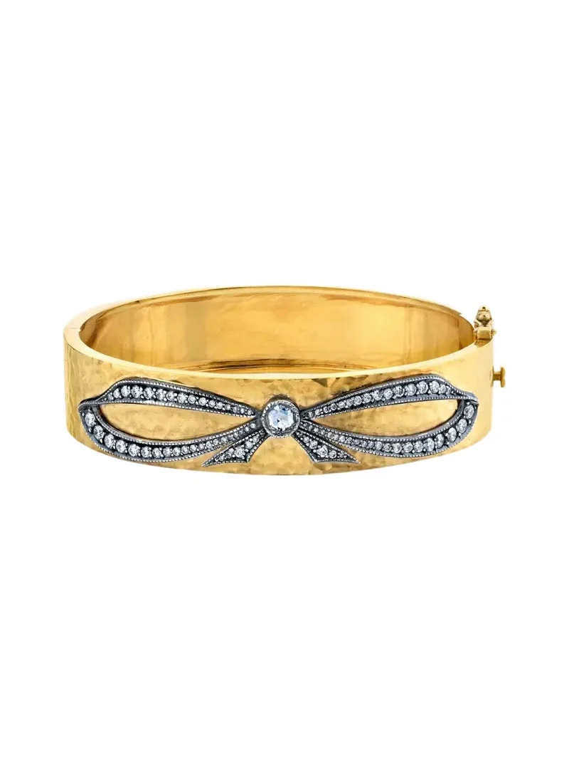 Diamond Bow Bracelet in 18K Gold and Oxidized Siver Diamond Bow Bracelet in 18K Gold and Oxidized Siver