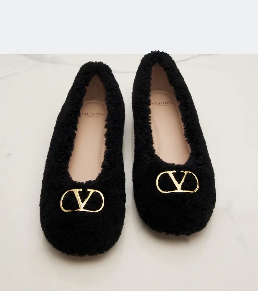 Valentino Garavani VLogo teddy ballet flats | Thumbnail 3 Valentino Garavani VLogo teddy ballet flats | Thumbnail 3