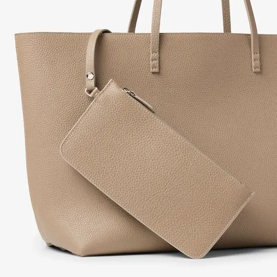 Fendi Medium shopping bag, created in 1997 together with | Thumbnail 5 Fendi Medium shopping bag, created in 1997 together with | Thumbnail 5