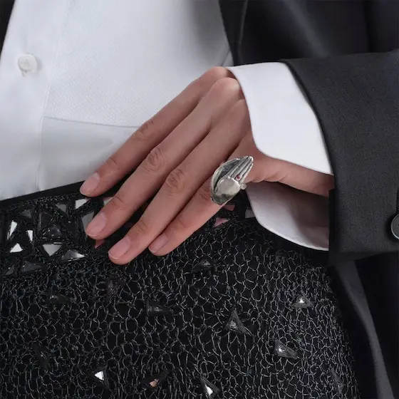 Fendi "Mano" Ring | Thumbnail 3 Fendi "Mano" Ring | Thumbnail 3