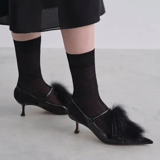Fendi Inspired by the allure of film noir's femmes fatales | Thumbnail 3