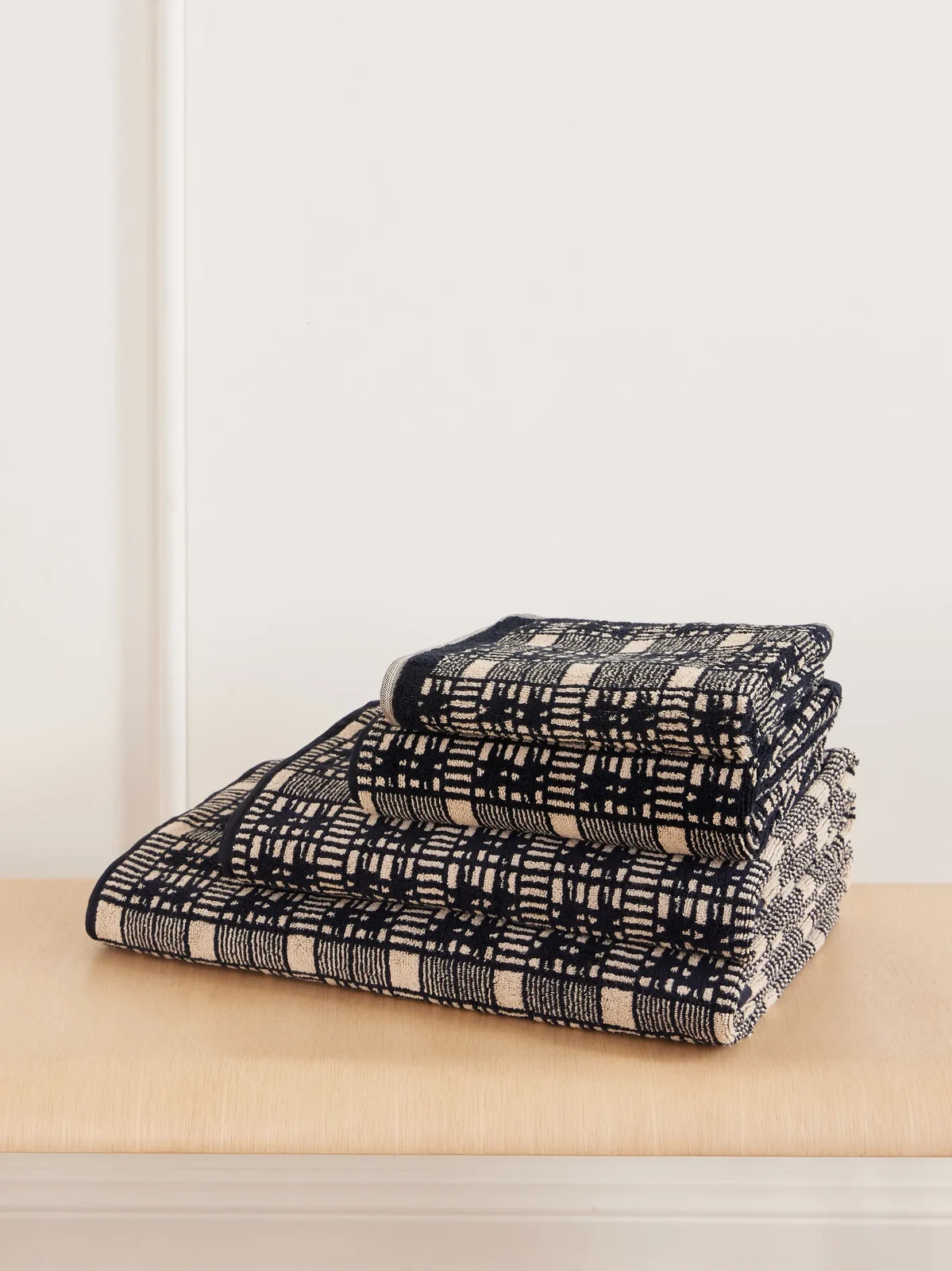 Autumn Sonata Alma Essential Set Of Four Organic Cotton-terry Towels