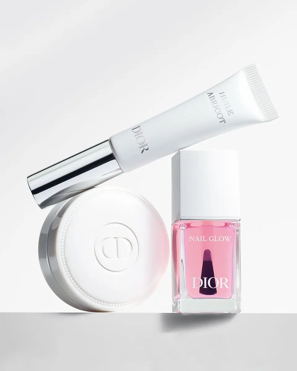 Dior Nail Glow - Beautifying Nail Care | Thumbnail 2 Dior Nail Glow - Beautifying Nail Care | Thumbnail 2