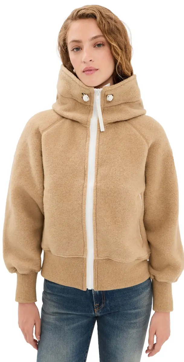 Canada Goose Chilliwack White Disc Fleece Bomber Ecru Beige | Image 1 Canada Goose Chilliwack White Disc Fleece Bomber Ecru Beige | Image 1