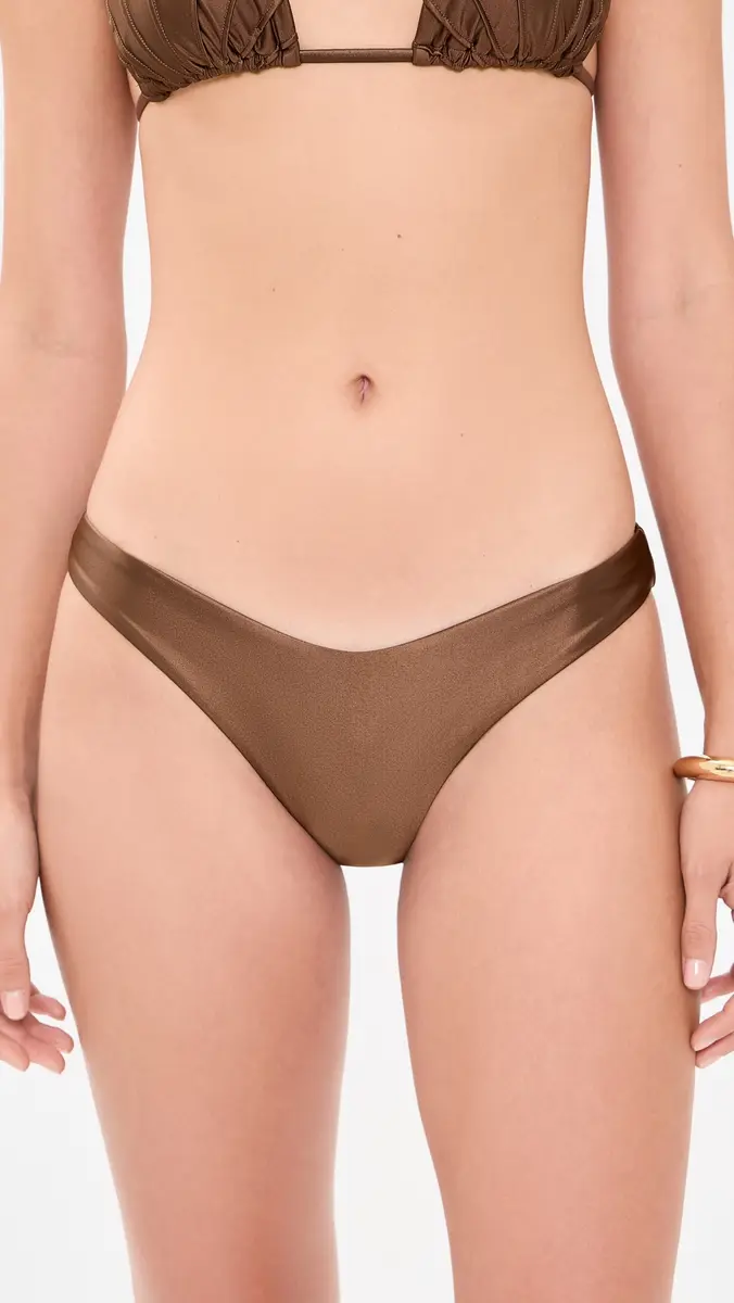 DEVON WINDSOR Larissa Bottoms | Thumbnail 2