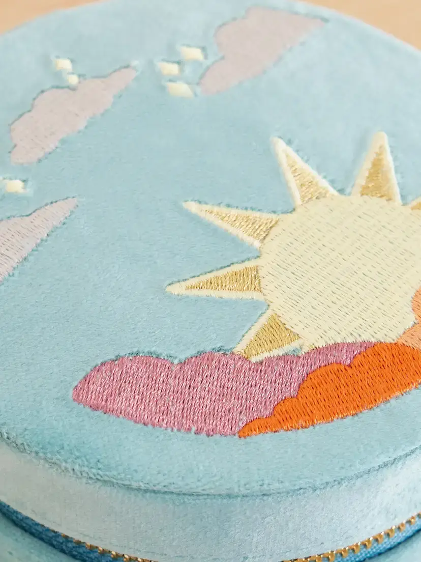 L’Atelier Nawbar Sun Dawn Embroidered Velvet Jewelry Case | Thumbnail 4 L’Atelier Nawbar Sun Dawn Embroidered Velvet Jewelry Case | Thumbnail 4